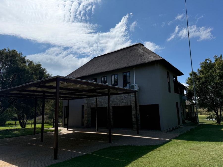 5 Bedroom Property for Sale in Cloudy Creek Free State